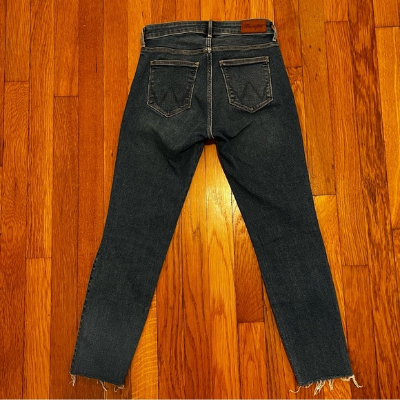 Wrangler cropped raw-hem skinny jeans - Picture 11 of 13